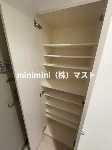 大阪市浪速区元町３丁目の賃貸マンションの収納