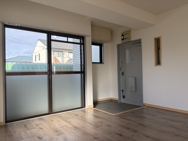 【玄関】 | 一宮市森本３店舗・事務所