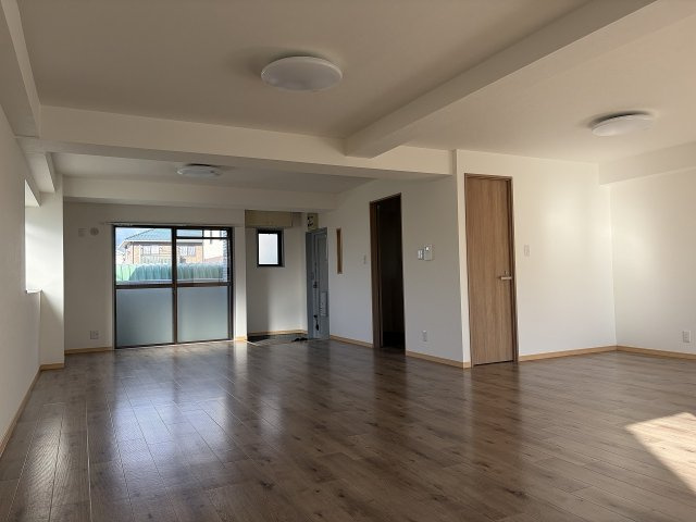 【居間・リビング】 | 一宮市森本３店舗・事務所