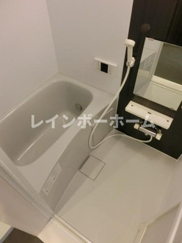 特典：仲介手数料が半額です!!の浴室