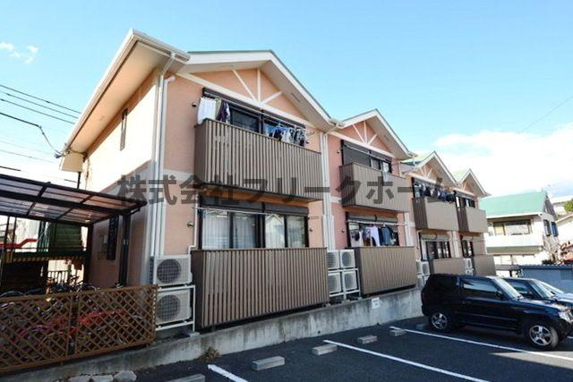 三鷹市井の頭１丁目のアパートの外観