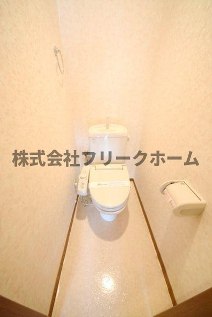 三鷹市井の頭１丁目のアパートのトイレ