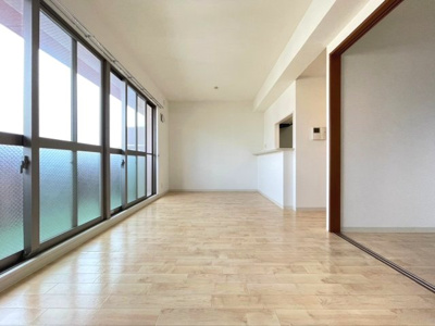 【居間・リビング】 | エヴァン千里山