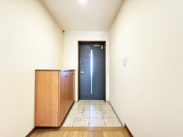 六泉寺ガーデンヒルズの玄関