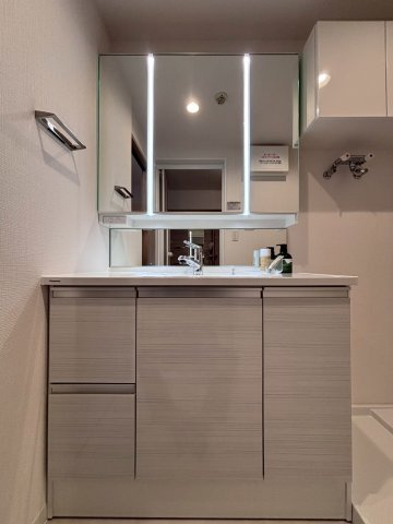 クレストコート北31条の独立洗面台