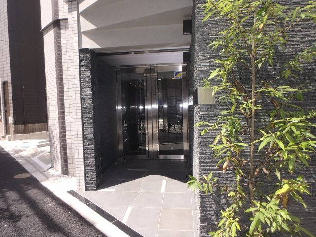 GRAN PASEO本駒込のエントランス