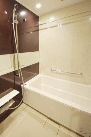 ザ・レジデンス三ノ輪Ⅱの浴室