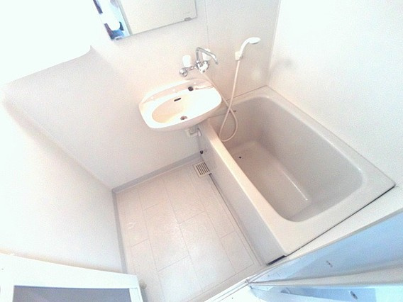 ハイエスト西芦屋の浴室