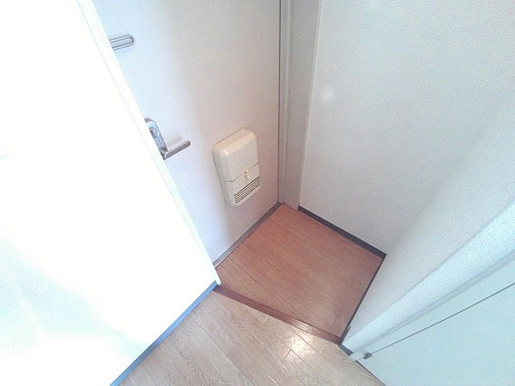 ハイエスト西芦屋の玄関