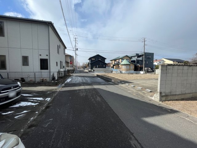 想定年間賃料　30万　想定利回り　15％　軽量鉄骨倉庫の周辺