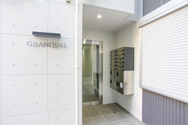 グランクオール南千住のエントランス|別部屋参考