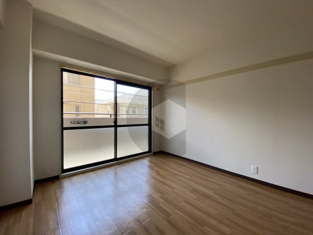 オリエントマンションの洋室