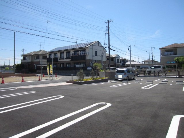 【駐車場】