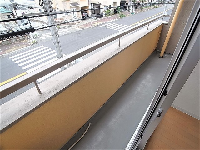 ラムール長田のバルコニー|バルコニー、前面は道路で日当たり良好です