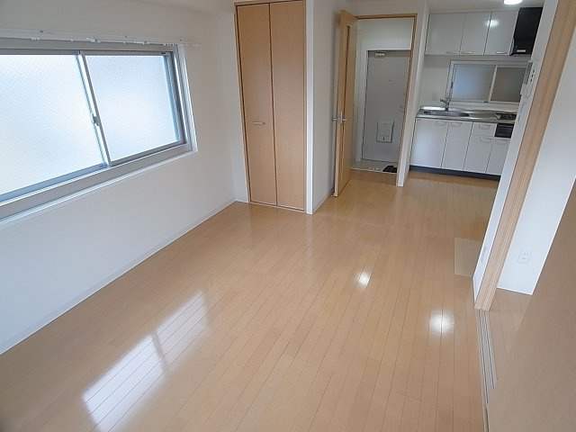 ラムール長田の居間・リビング|リビングスペース広々使えます