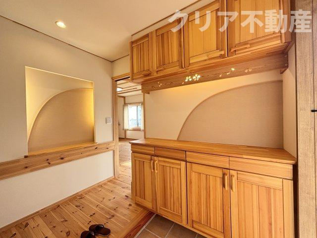 【玄関】 | 藤岡市藤岡　元モデルルームの中古住宅