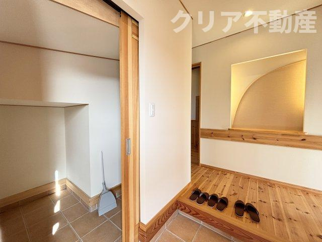 【玄関】 | 藤岡市藤岡　中古住宅　