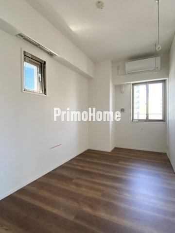 プラウドフラット外神田の洋室