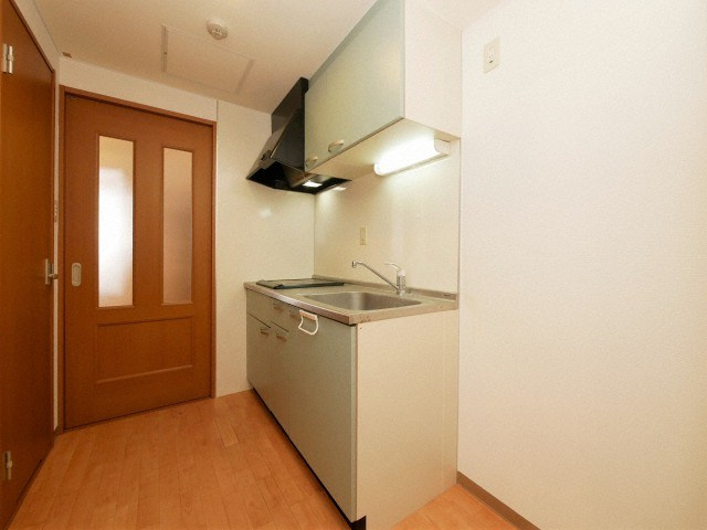 大阪市中央区難波千日前の賃貸マンションのキッチン