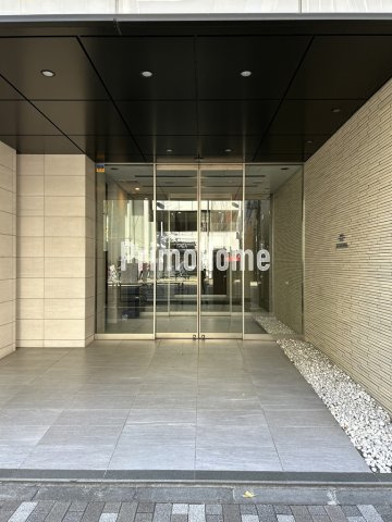 プラウドフラット外神田のエントランス