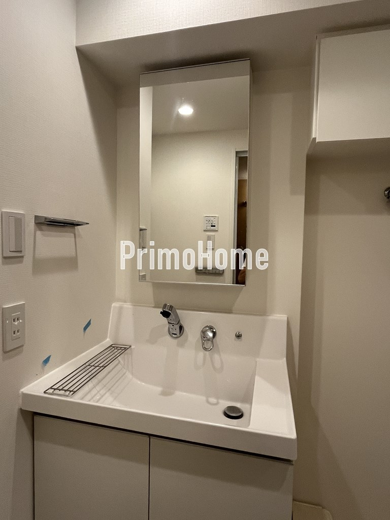 プラウドフラット外神田の洗面所