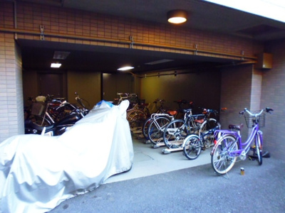 【設備】 | ルーブル方南町 | 駐輪場・バイク置き場完備。