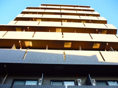 【外観】 | ルーブル方南町 | 鉄筋コンクリート造のガッチリとした建物。