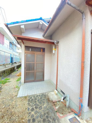 【エントランス】 | 茨木市西安威一丁目戸建