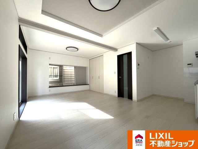 久喜北１丁目中古戸建の居間・リビング