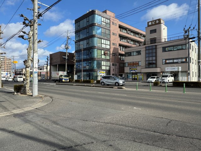 想定年間賃料　1,080万　想定利回り　9％　鉄筋コンクリート造の周辺