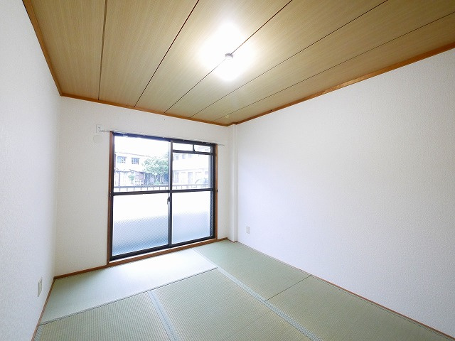 中村ハイツの和室