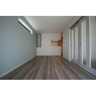 リアライズ箕岡（旧アーバン箕岡）の洋室