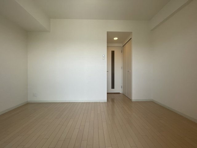 エステムプラザ神戸西Ⅴミラージュの居間・リビング