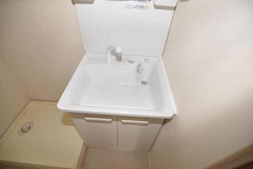 AVENUE赤坂の洗面所