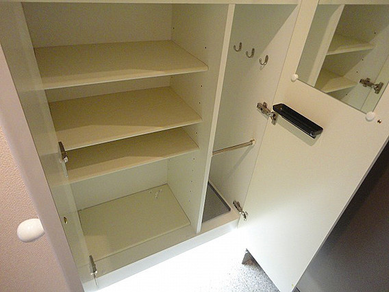 デルファーレ神戸三宮の玄関