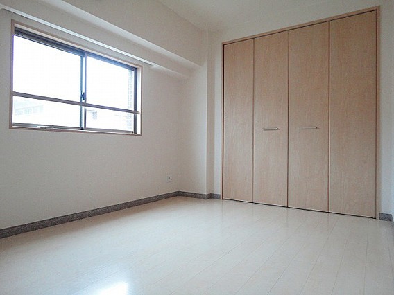 デルファーレ神戸三宮の居間・リビング