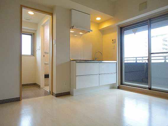 デルファーレ神戸三宮の居間・リビング