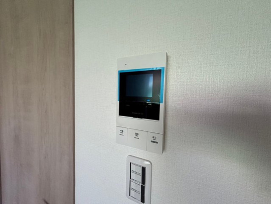 リアル北久里浜パークテラスⅠのセキュリティ|モニタ付インターホンで安心♪