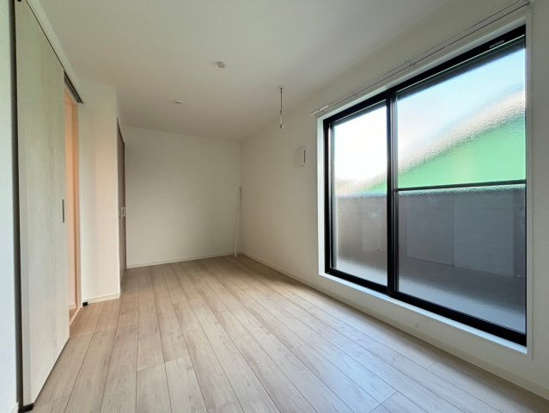 リアル北久里浜パークテラスⅠの寝室|広々とした洋室♪