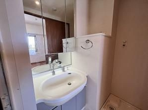 日神デュオステージ王子神谷の洗面所