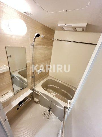 コンフォリア・リヴ京橋の浴室