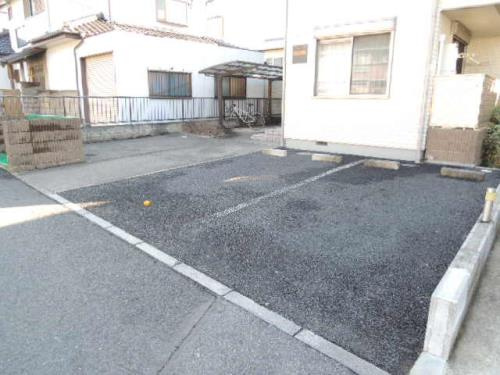 パストラルヒル矢切の駐車場