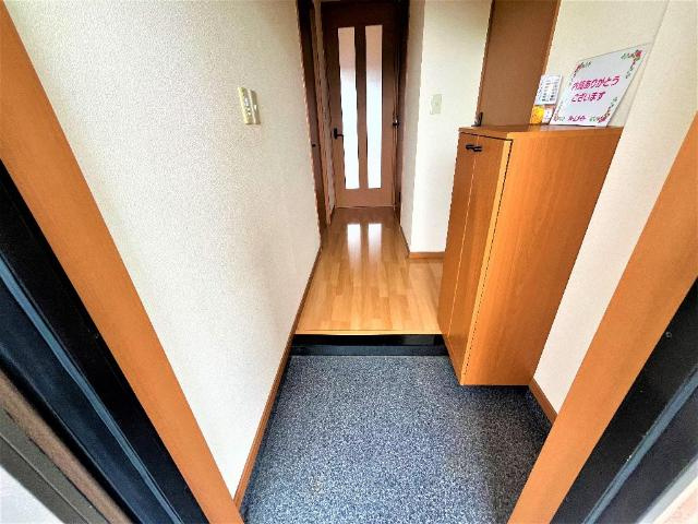 【玄関】 | ウエストレジデンス | 玄関