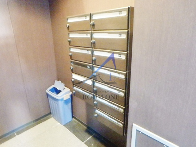 ファミーユ森下のその他共用部分|集合ポストです。