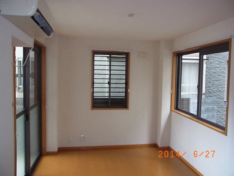 Ｎｅｕｅ　Ｂｕｒｇ東十条の居間・リビング