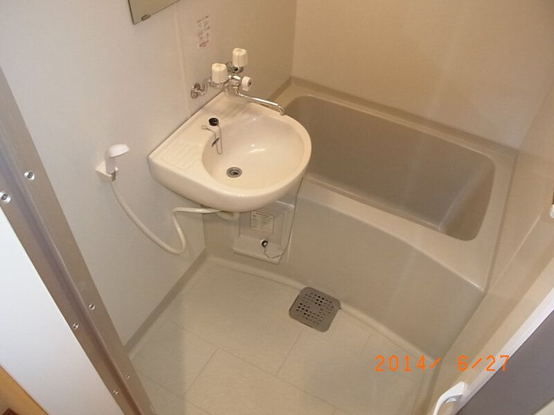 Ｎｅｕｅ　Ｂｕｒｇ東十条の浴室