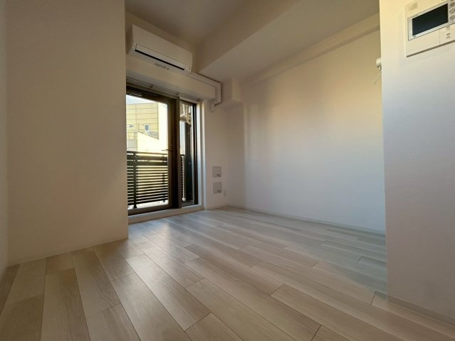 エスリードレジデンス大阪福島フロントの洋室