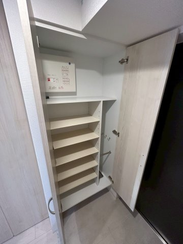 エスリードレジデンス大阪福島フロントの収納