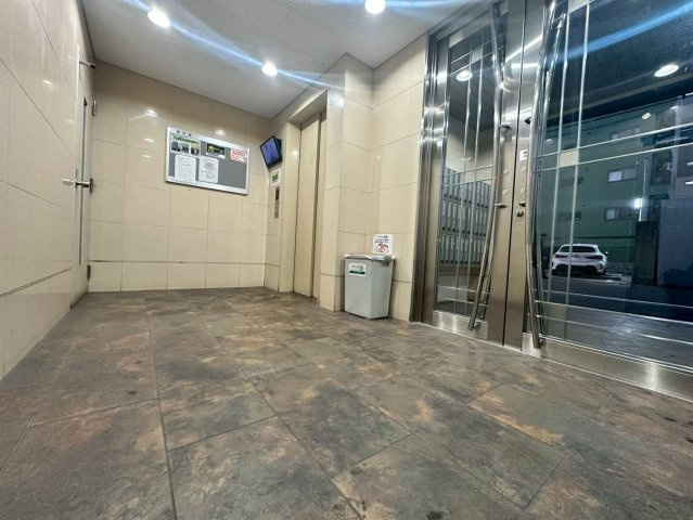 嵜本レジデンス福島のロビー