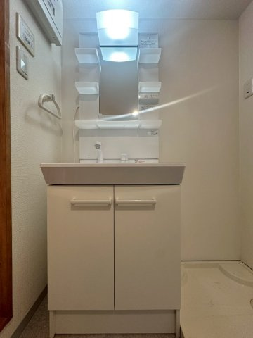 嵜本レジデンス福島の洗面所